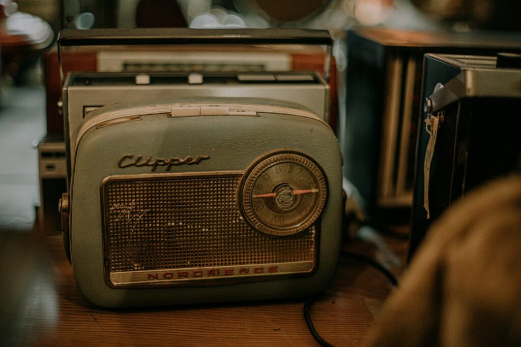 Les webradios symbolisées par une radio